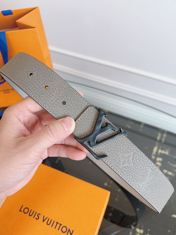 ルイヴィトンベルト正面デザイン